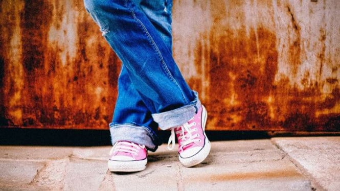 Sneakers Minimalis Jadi Jawaban untuk Gaya Casual yang Sophisticated