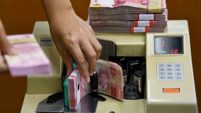 Dari Cek hingga Wesel Pos: Perjalanan Panjang Transaksi Finansial Indonesia Sebelum Smartphone Merevolusi Segalanya
