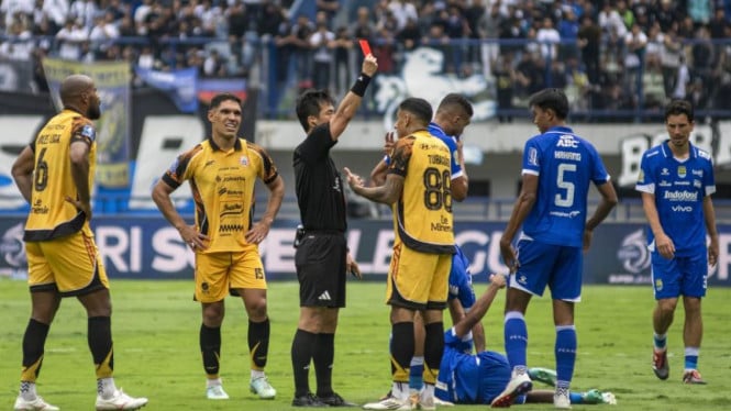 Demi Netralitas, Persija vs Persib Ditangani Wasit Internasional dari Uzbekistan