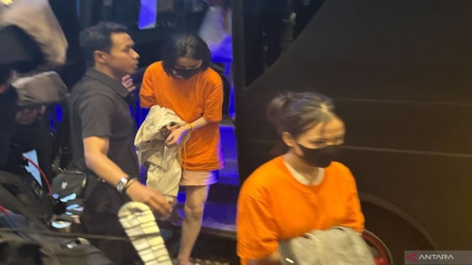 Operasi Besar-besaran Bongkar Sindikat Judi Online di Hayam Wuruk, Satu WNI Jadi Tersangka dari 320 Pelaku