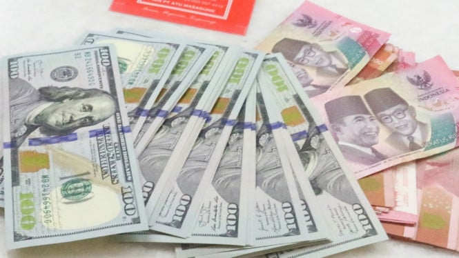 Rupiah Terjepit: Melemah ke Rp 17.420 Seiring Beban Utang Pemerintah Membengkak di Awal 2026