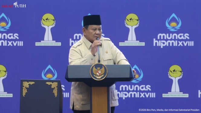 Prabowo Malah Bangga Pakai Maung Meski Atapnya Bocor: 'Ini Mobil Kita Sendiri'