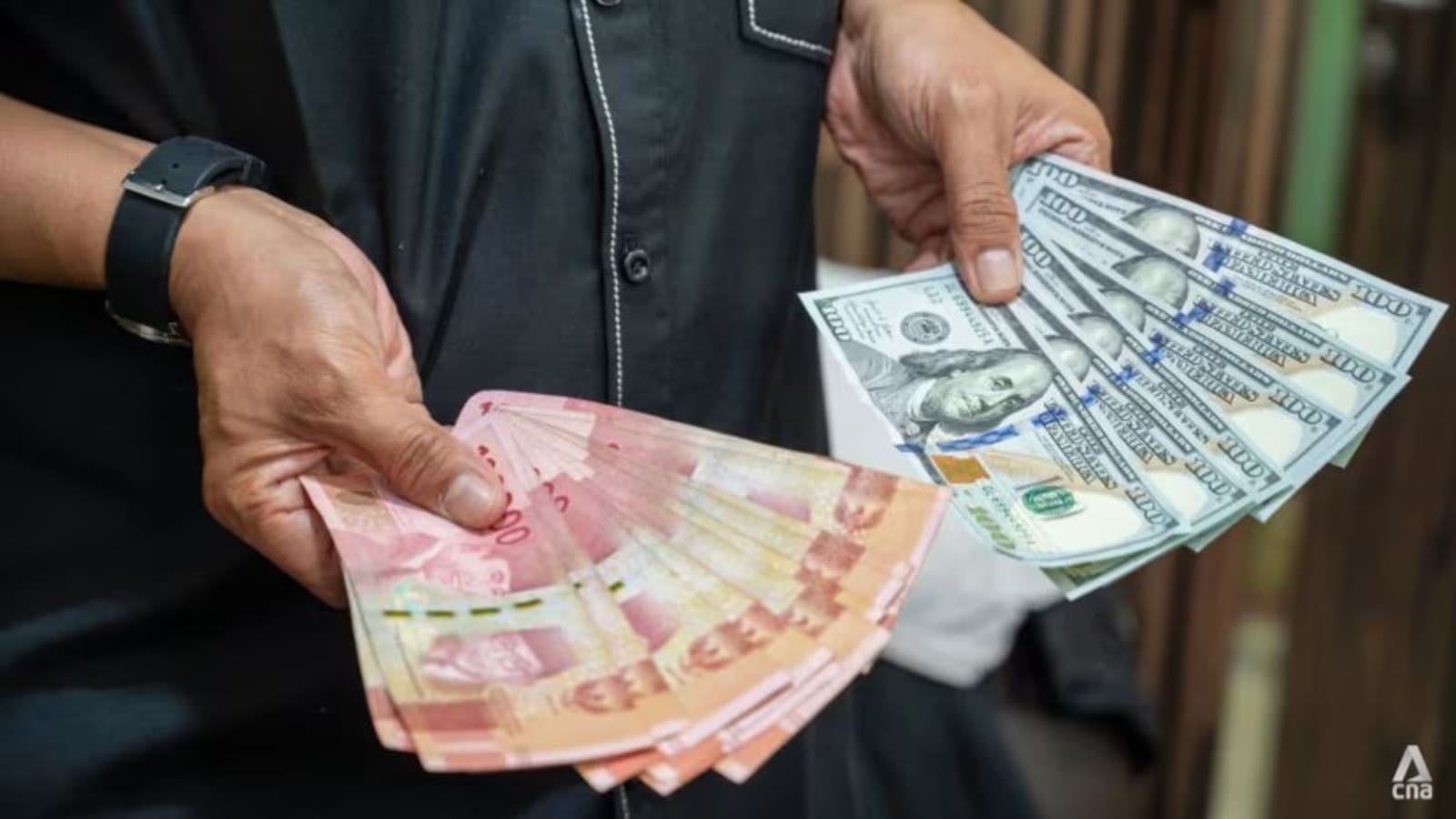 Rupiah Jatuh Bebas: Pemerintah Diminta Ambil Langkah Drastis Sebelum Terlambat