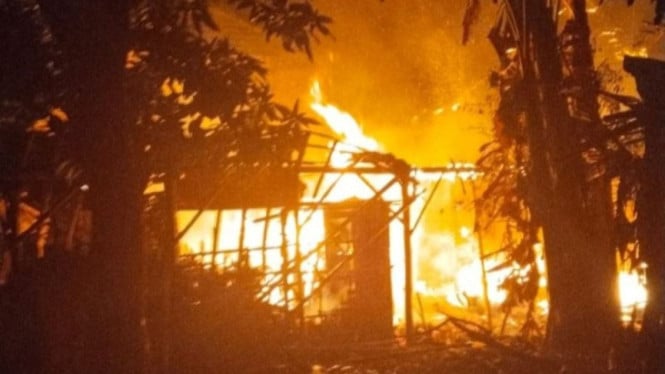 Dendam Uang Jajan Berujung Api: Pria Muda Bakar Rumah Orang Tua hingga Rugi Ratusan Juta