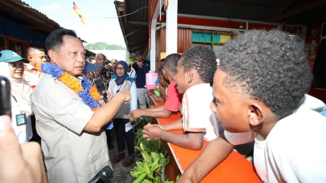 Mendagri Tito Karnavian Jajal Langsung Kondisi BSPS di Tanjung Ria, Janji Perbaikan Infrastruktur Menyeluruh
