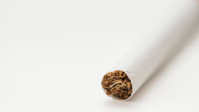 Rokok Murah untuk Rakyat Miskin: Solusi atau Jebakan Baru?