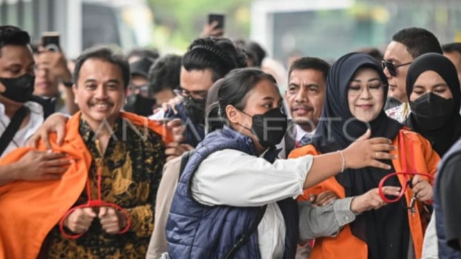 Ditangkap Subuh, Dilepas Sore: Perjalanan Singkat Roy Suryo dan dr Tifa di Ruang Interogasi Kejaksaan