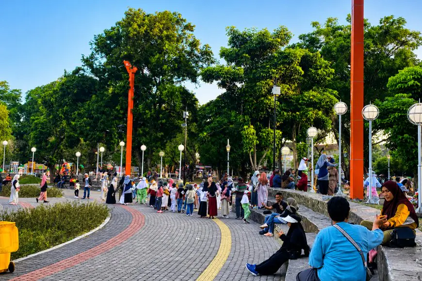 Alun-Alun Malang Ramai Pengunjung Pasca Renovasi, Tapi Ada yang Perlu Diperbaiki