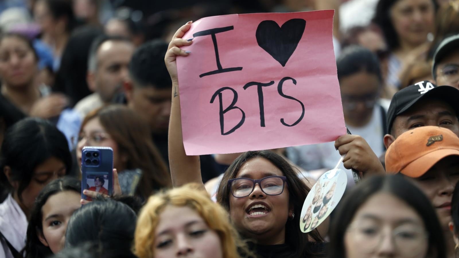 BTS Bakal Banjiri Singapura dengan 4 Konser, Hotel-Hotel Siap Kewalahan Antisipasi Kedatangan ARMY
