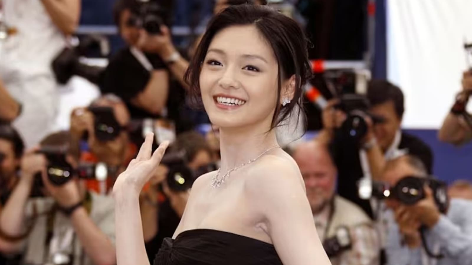 Barbie Hsu Diabadikan Jadi Asteroid, Suaminya DJ Koo Jun-yup Jadi Tetangganya di Luar Angkasa