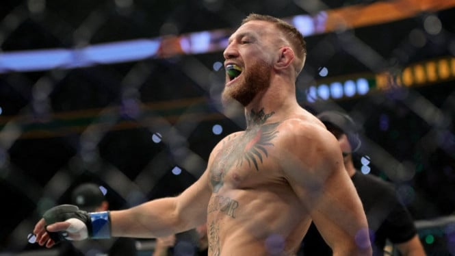 Adesanya Ungkap Senjata Rahasia McGregor untuk Taklukkan Holloway di UFC 329