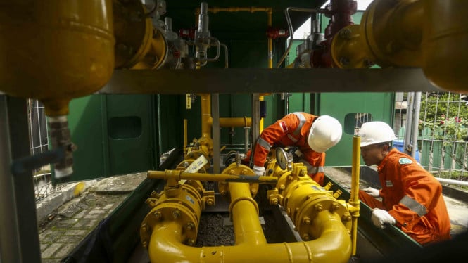 Lebih dari Sekadar Gas: Mengapa Industri Indonesia Butuh Strategi Komprehensif untuk Bertahan