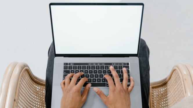 Jangan Asal Beli! Ini 7 Laptop Rp5 Jutaan yang Benar-Benar Worth It untuk Produktivitas Harian
