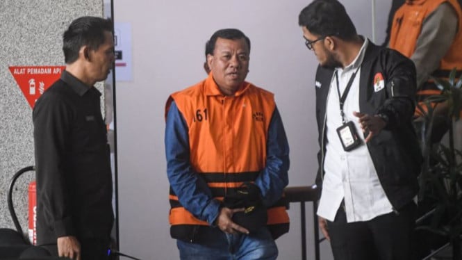 Misteri di Balik OTT Bupati Kuansing: Siapa Sosok yang Menjemput Suhardiman Amby?