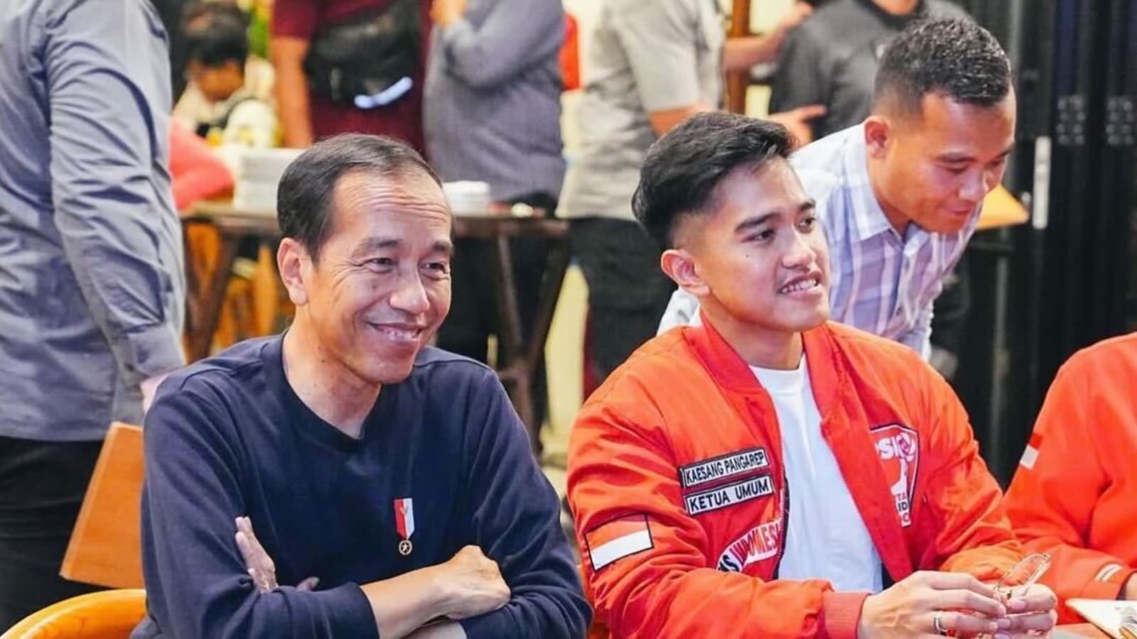 Pensiun dari Istana, Jokowi Masih Mainkan Permainan Politik untuk Keluarga