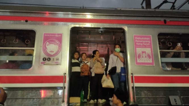 Rute Rangkasbitung-Tanah Abang Lumpuh Sementara, KRL Commuter Kerahkan Tim Darurat Usai Insiden Tragis