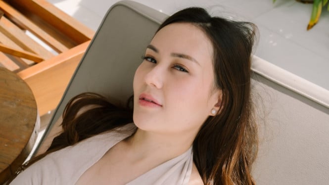 Detik-detik Mencurigakan dalam Stories Sarah Gibson, Apakah Ini Bukti Perselingkuhan Suami?