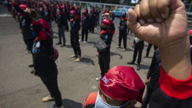 Pekalongan Bagikan Dana Kesejahteraan 500 Buruh Rokok, Harapan Baru untuk Ekonomi Keluarga
