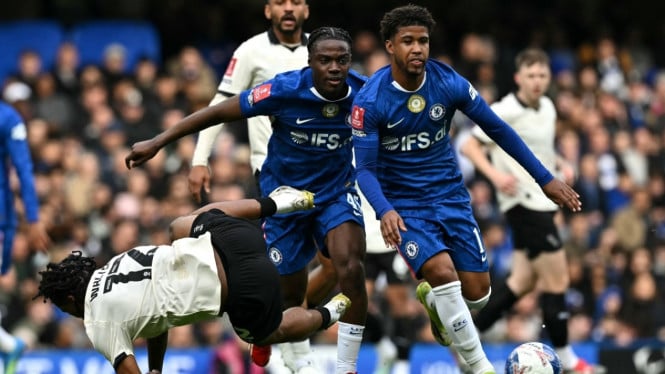 Manchester United Satu Langkah Taklukkan Santos, Negosiasi dengan Chelsea Tinggal Menunggu Tanda Tangan