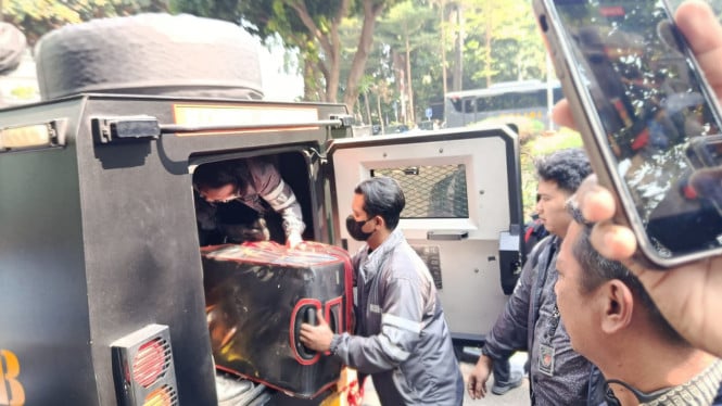 Puluhan Kilogram Emas Batangan Resmi Masuk Evidence Room Polda Metro Jaya, Bukti Nyata Operasi Penindakan Korupsi Berlapis