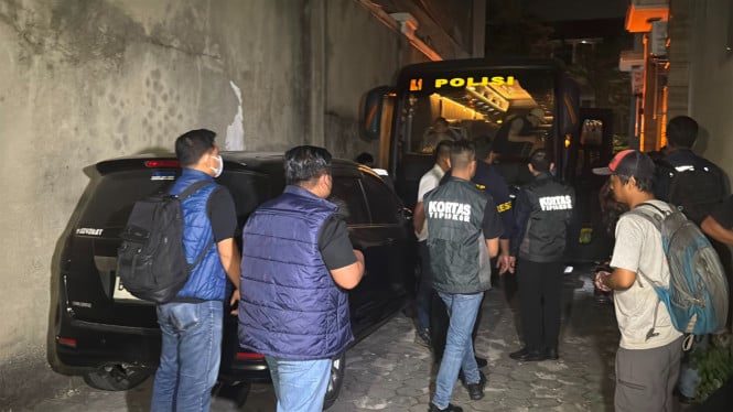 Operasi Besar-besaran Polri Buka Kemungkinan Tambah Lokasi Penggeledahan dalam Tiga Kasus Korupsi Besar