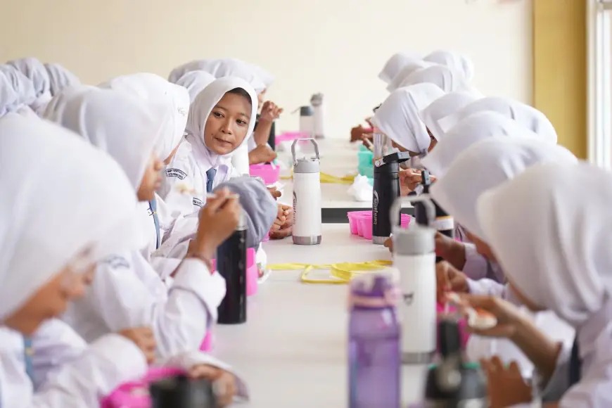 Jaminan Sosial Tetap Mengalir: Pemerintah Komitmen Lancarkan Program Bantuan Meski APBN Jebol Ratusan Triliun