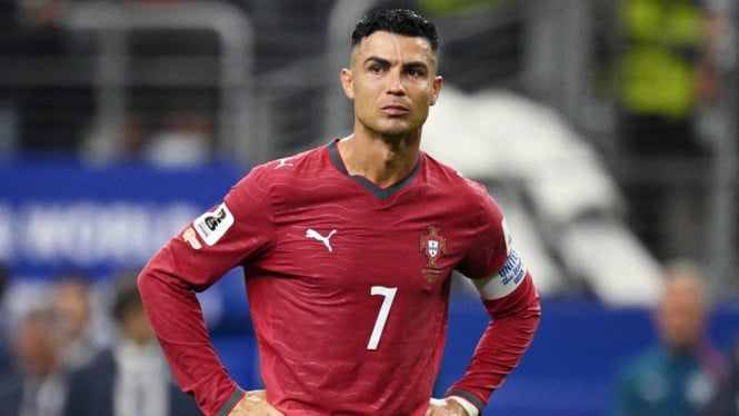 Ronaldo Kenang Kejayaan Euro 2016 Usai Mimpi Piala Dunia 2026 Pupus, Trofi Lama Jadi Penghibur?