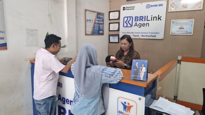 Dari Desa Sumut ke Podium Juara: Bagaimana Kursumawati Ubah BRILink Menjadi Mesin Literasi Keuangan