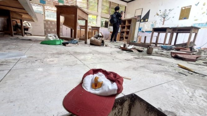 Bangunan Sekolah Ambruk, Ratusan Siswa SDN Kebayoran Lama 09 Terancam Belajar di Ruang Darurat