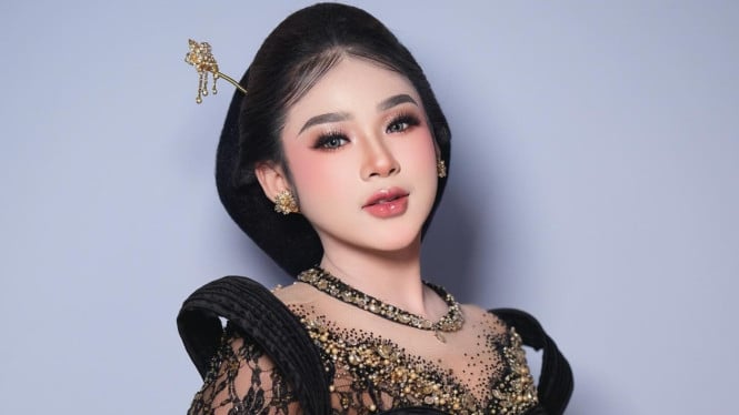 Masih Berseragam Sekolah, Niken Salindry Sudah Raup Rp200 Juta Per Penampilan!