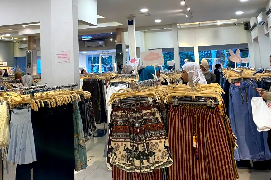 Revolusi Lemari Pakaian: Konsumen Indonesia Mulai Pilih Kenyamanan Daripada Gaya