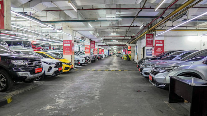 Pasar Mobil Bekas Berguncang: Pilihan Cerdas Non-LCGC hingga Revolusi EV Menjelang GIIAS