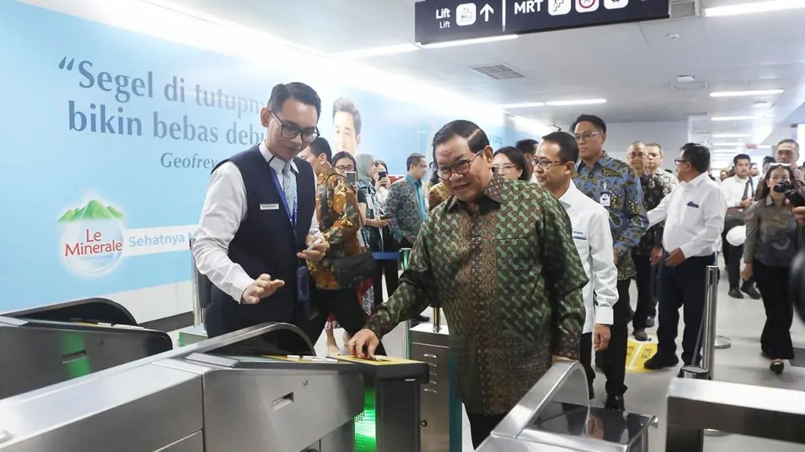 Transaksi MRT Jakarta Makin Gampang, Cukup Tap Kartu Kredit Tanpa Perlu Kartu Khusus