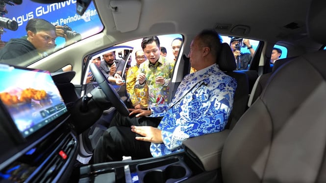 Indonesia Terus Kejar Target Elektifikasi Otomotif, Menperin Lihat Langsung Inovasi BYD Terbaru