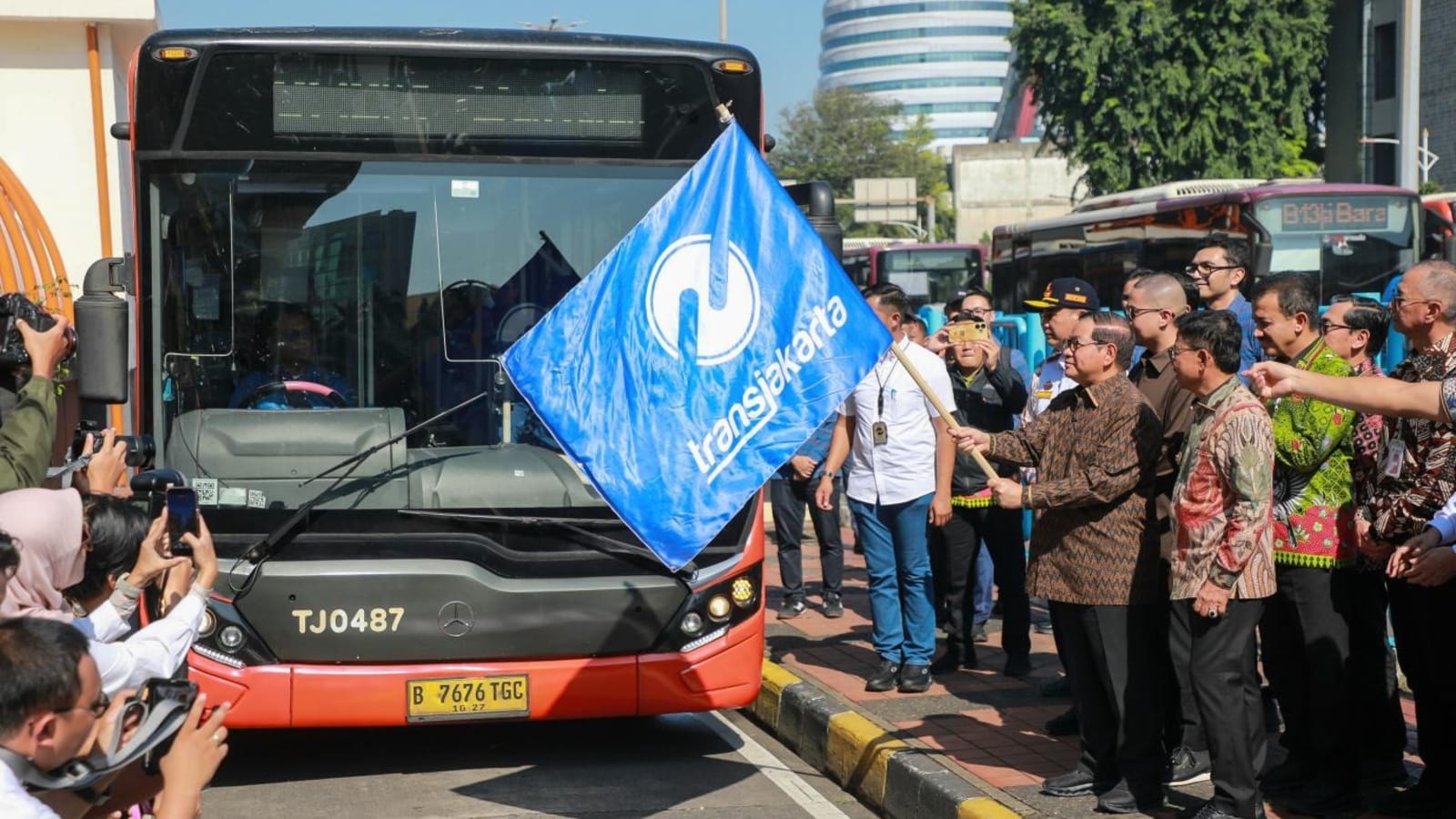 Transjakarta Rute Blok M-Bandara Soetta Resmi Beroperasi dengan Tarif Rp15 Ribu, Ini Jadwal Lengkapnya