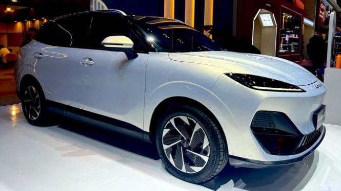 Lepas E4 EV Siap Gemparkan Pasar SUV Listrik Indonesia dengan Harga Terjangkau