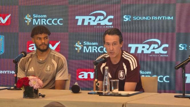 Unai Emery Terpukau Antusiasme Fans Indonesia untuk Aston Villa