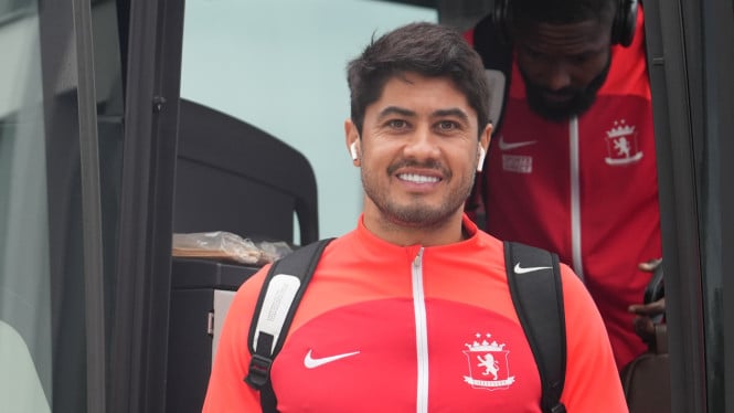 Dari Surabaya ke Eropa: Kisah Mengharukan Adilson Maringa Debut di UEFA Conference League