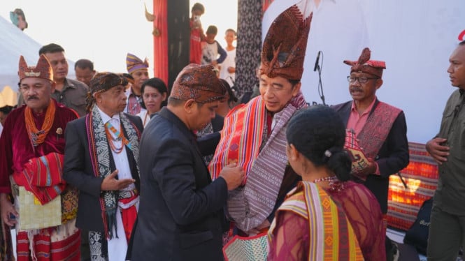Jokowi Sindir Soal Bantuan Politik: 'Kalau Repot, Tinggal Datang ke Solo'