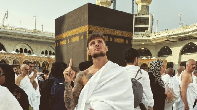 Dari Lapangan Hijau ke Cahaya Islam: Perjalanan Spiritual Robert Bauer yang Mengubah Segalanya
