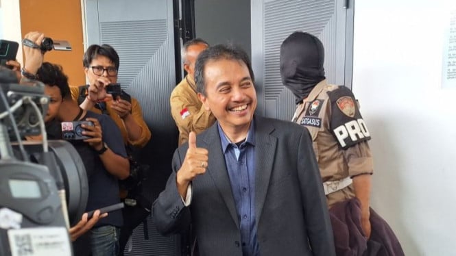 Pertanyaan Pedas Kuasa Hukum Roy Suryo Buat Saksi Ahli Polda Tersipu: 'Mengaku Ahli, Tapi Putusan Praperadilan Tak Dibaca?'