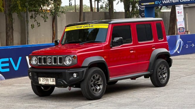 Suzuki Jimny 5 Pintu GIIAS 2026: Apakah SUV Tangguh Ini Cocok untuk Gaya Hidup Perempuan Modern?