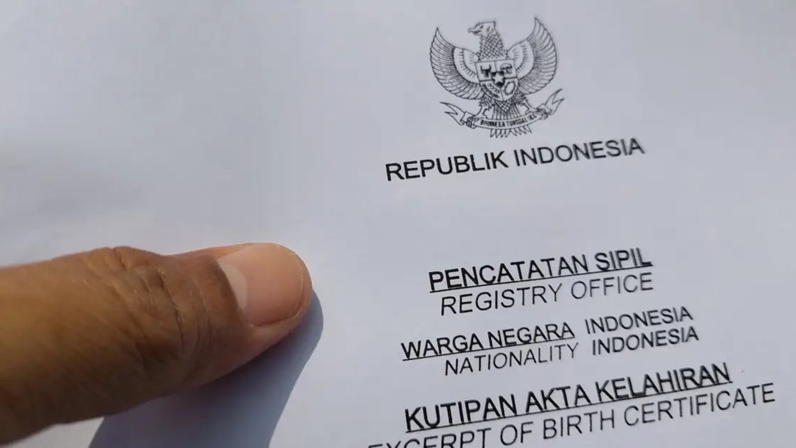 Dari Sutrisno hingga Zahra: Evolusi Nama Bayi Indonesia yang Mencerminkan Perubahan Zaman