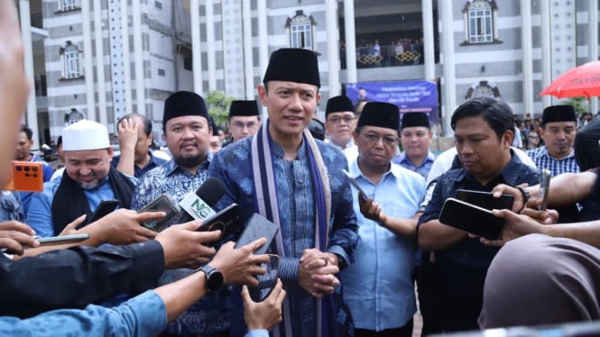 AHY Jatuhkan 80 Ribu Liter Air Bersih ke Madura, Komitmen Nyata Angkat Derajat Hidup Rakyat