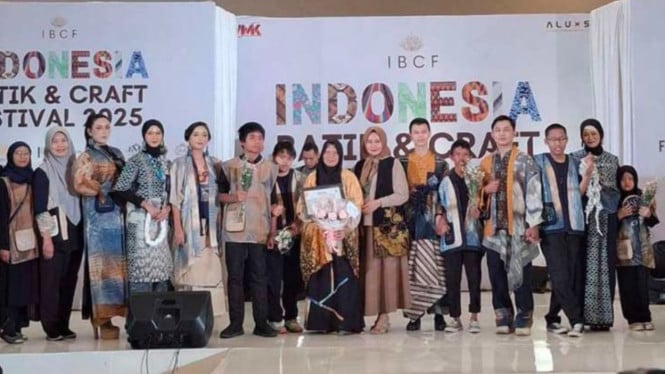 Dari Garasi Kecil ke Panggung Fashion: Bagaimana Anarita Menciptakan Revolusi Shibori di Indonesia