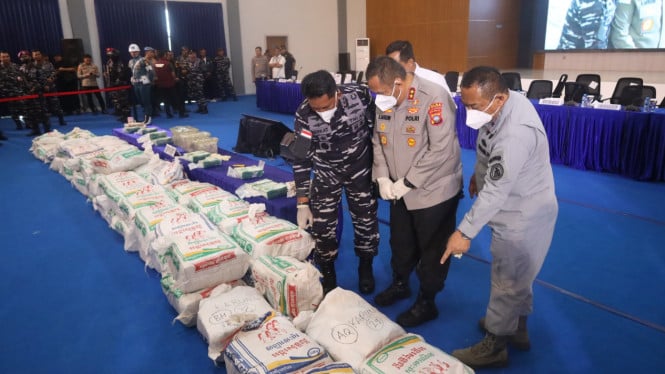 Jaringan Narkoba Internasional Terbongkar: 8 WNA Ditangkap Bawa 1,3 Ton Ketamin via Kapal MV King Sun