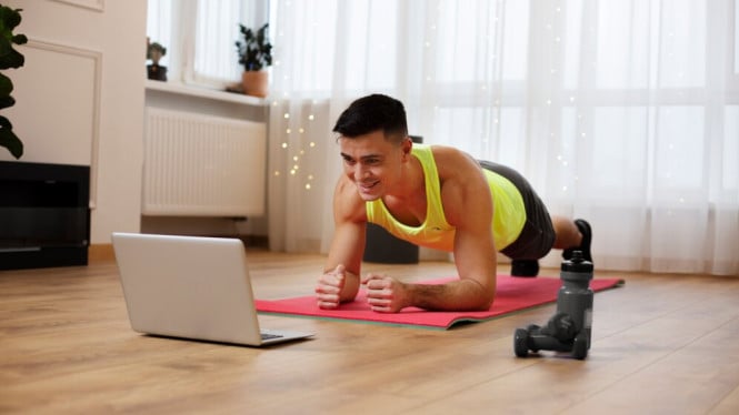 Smartwatch Jadi Personal Trainer Digital: Cara Jam Tangan Pintar Tingkatkan Hasil Latihan Beban Anda