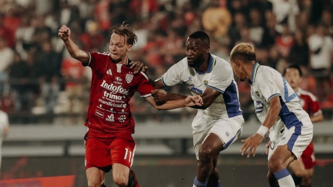 Drama 90 Menit! Persib Menggila di Babak Akhir, Bali United Takluk 3-2 Demi Gelar Dewata Challenge