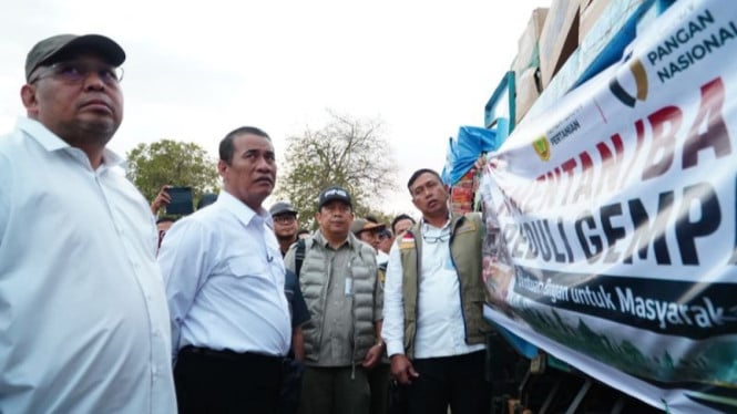 Mentan Amran Pastikan Pasokan Beras Korban Gempa NTT Aman hingga 12 Bulan ke Depan