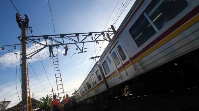 KRL Bogor-Jakarta Kota Kembali Lancar, Insiden Tertemper Armada Berhasil Diatasi
